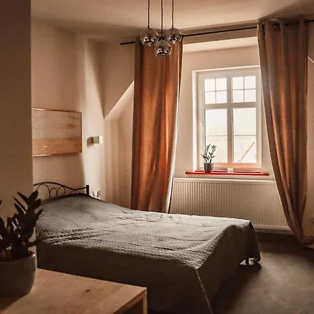 住宿加早餐酒店 Orzel Jarkowice (Lubawka)