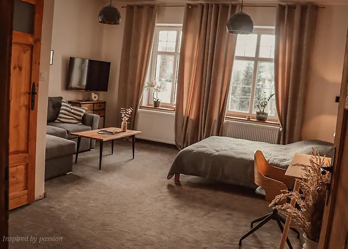 Orzeł Nocleg ze śniadaniem 3*