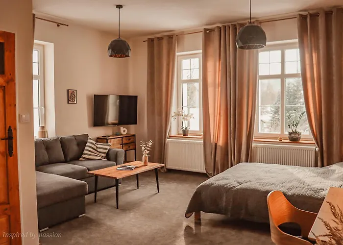 Orzeł Nocleg ze śniadaniem 3*