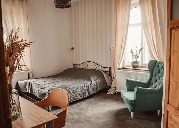 Orzeł Nocleg ze śniadaniem 3*